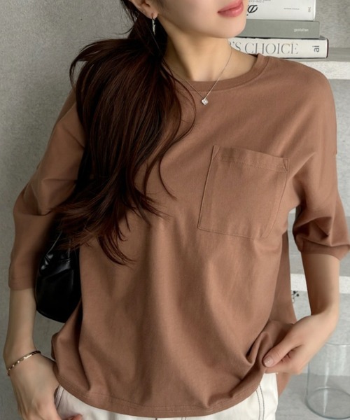 TREOVER（トレオーバー）の「【コットン100%】ポケット付きTシャツ ラウンドヘム カラバリ豊富（Tシャツ/カットソー・レディース・パープル/モカ/ベージュ/ライトグリーン/ブラウン/サーモンピンク/ブルー/チャコールグレー/オフホワイト/アイボリー/ブラック・FREE）」の22枚目の写真