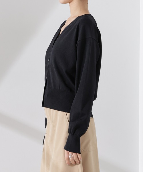 NANO universe（ナノユニバース）の「洗濯機洗い可UVカット接触冷感justVネックカーディガン（カーディガン/ボレロ・レディース・ブラック/アイボリー/グリーン・FREE）」の15枚目の写真