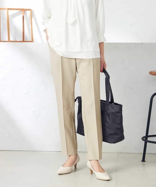 a.v.v（アーヴェヴェ）の「【洗える/ストレッチ/UVカット】麻調ストレッチテーパードパンツ（スーツパンツ・レディース・グレー/ネイビー/ベージュ・38/40/34/36/42）」の3枚目の写真