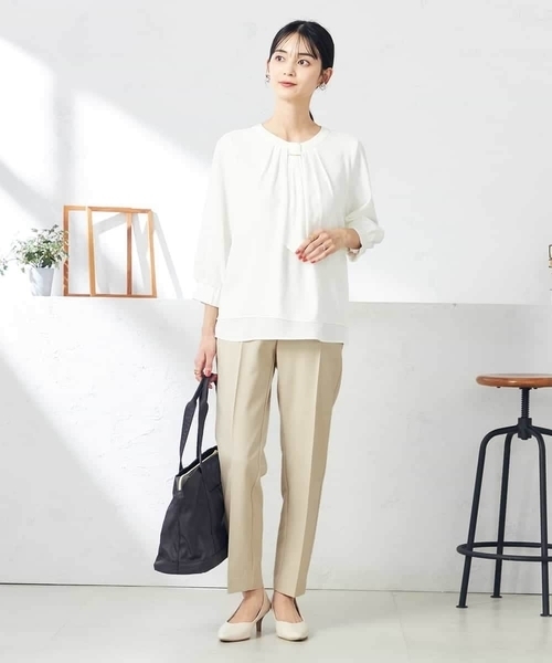 a.v.v（アーヴェヴェ）の「【洗える/ストレッチ/UVカット】麻調ストレッチテーパードパンツ（スーツパンツ・レディース・グレー/ネイビー/ベージュ・38/40/34/36/42）」の22枚目の写真