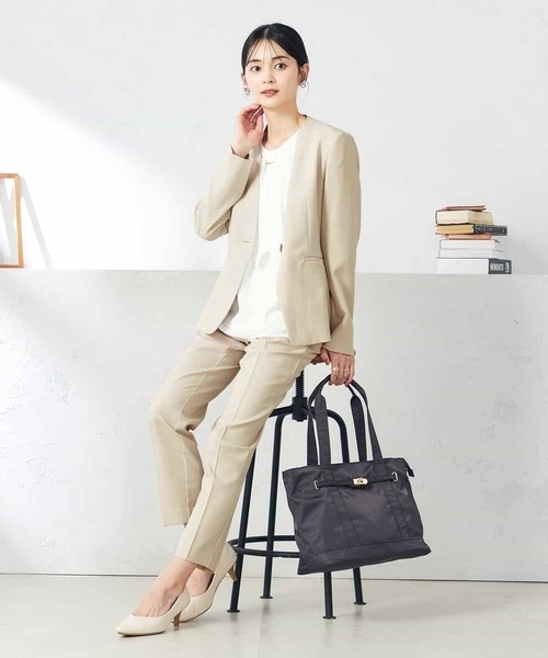 a.v.v（アーヴェヴェ）の「【洗える/ストレッチ/UVカット】麻調ストレッチテーパードパンツ（スーツパンツ・レディース・グレー/ネイビー/ベージュ・38/40/34/36/42）」の20枚目の写真