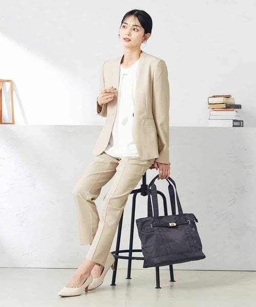 a.v.v（アーヴェヴェ）の「【洗える/ストレッチ/UVカット】麻調ストレッチテーパードパンツ（スーツパンツ・レディース・グレー/ネイビー/ベージュ・38/40/34/36/42）」の19枚目の写真