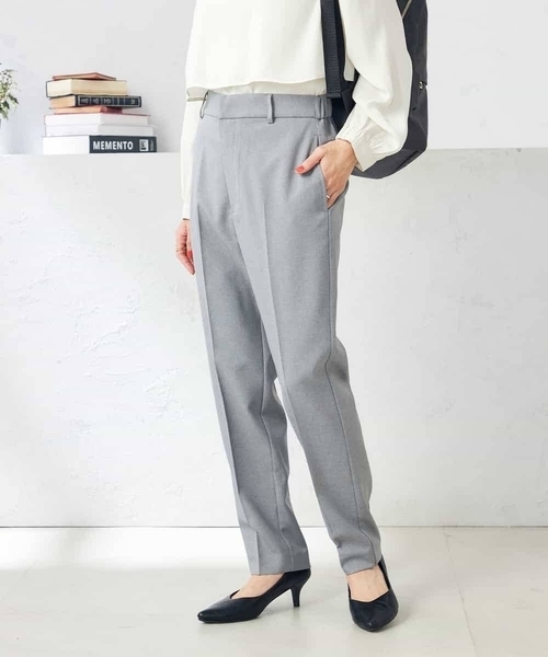 a.v.v（アーヴェヴェ）の「【洗える/ストレッチ/UVカット】麻調ストレッチテーパードパンツ（スーツパンツ・レディース・グレー/ネイビー/ベージュ・38/40/34/36/42）」の18枚目の写真
