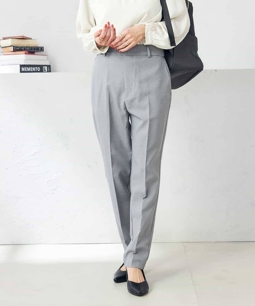 a.v.v（アーヴェヴェ）の「【洗える/ストレッチ/UVカット】麻調ストレッチテーパードパンツ（スーツパンツ・レディース・グレー/ネイビー/ベージュ・38/40/34/36/42）」の17枚目の写真