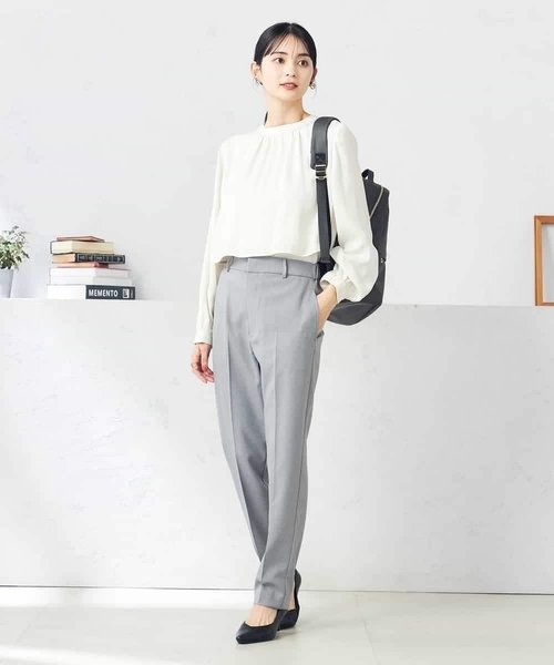 a.v.v（アーヴェヴェ）の「【洗える/ストレッチ/UVカット】麻調ストレッチテーパードパンツ（スーツパンツ・レディース・グレー/ネイビー/ベージュ・38/40/34/36/42）」の14枚目の写真