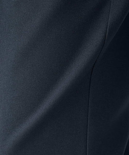 a.v.v（アーヴェヴェ）の「【洗える/ストレッチ/UVカット】麻調ストレッチテーパードパンツ（スーツパンツ・レディース・グレー/ネイビー/ベージュ・38/40/34/36/42）」の5枚目の写真