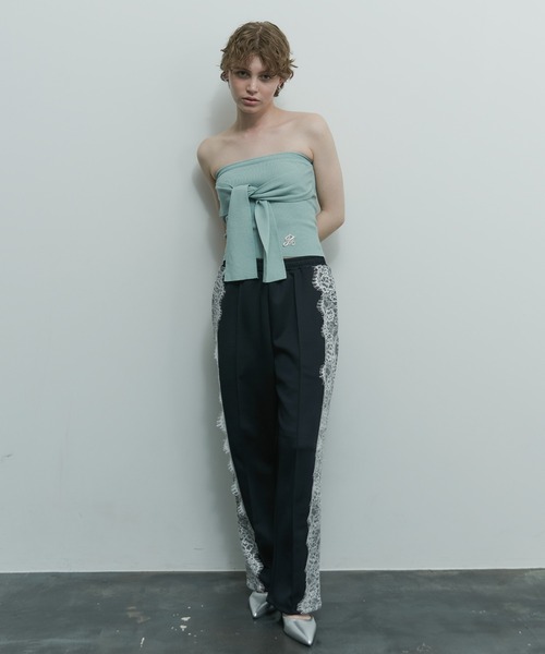 uyu.（ウユ）の「フロントリボンオフショルビスチェ【uyu./ウユ】（チューブトップ・レディース・アイボリー/グレー・FREE）」の21枚目の写真