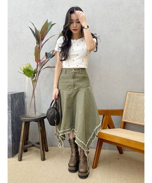 EVRIS（エヴリス）の「ランダムヘムミディーデニムスカート（デニムスカート・レディース・カーキ/ブルー・MEDIUM/SMALL）」の9枚目の写真