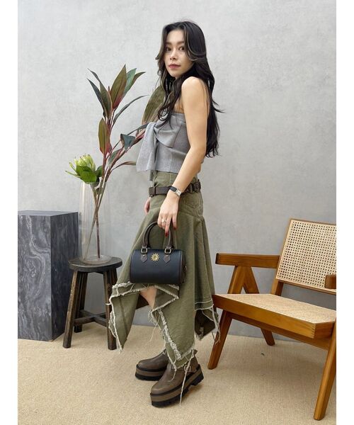 EVRIS（エヴリス）の「ランダムヘムミディーデニムスカート（デニムスカート・レディース・カーキ/ブルー・MEDIUM/SMALL）」の11枚目の写真