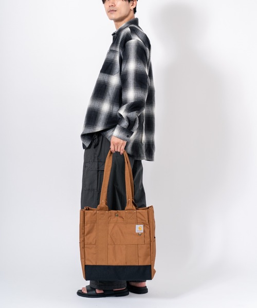 Carhartt(カーハート)の「【CARHARTT】トートバッグ Verical Snap Tote(トートバッグ・メンズ・ブラック/ブラウン・FREE)」の11枚目の写真