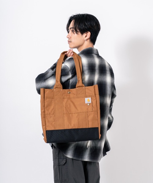 Carhartt(カーハート)の「【CARHARTT】トートバッグ Verical Snap Tote(トートバッグ・メンズ・ブラック/ブラウン・FREE)」の13枚目の写真
