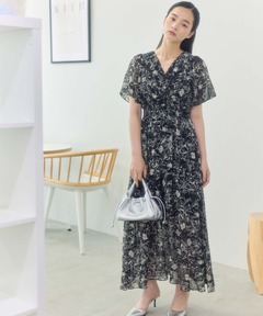 パフスリーブ 花柄 バックオープン ロングワンピース 4072706 セール】インド 小花柄刺繍パフワンピース/バックオープン