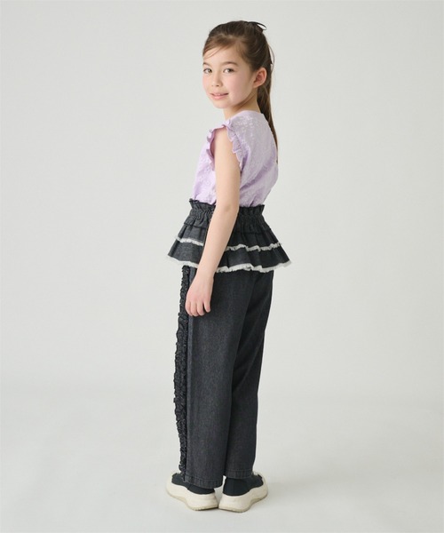 ever closet(エバークローゼット)の「フリルが主役 デニムパンツ(デニムパンツ・キッズ・ブラック/ブルー/サックスブルー・90cm/100cm/110cm/120cm/130cm/140cm/150cm)」の6枚目の写真