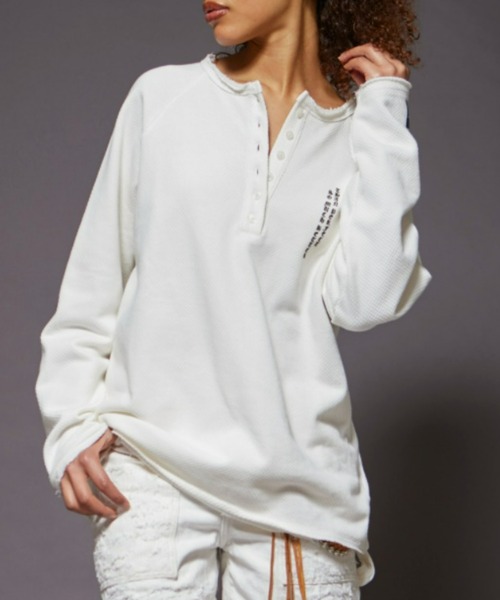 FIG&VIPER（フィグアンドバイパー）の「ヘンリーLOGOワッフルロンT（Tシャツ/カットソー・レディース・ホワイト/カーキ/ブラック・FREE）」の2枚目の写真