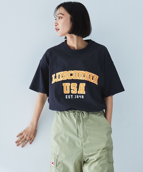 MONO-MART(モノマート)の「ヴィンテージ加工カレッジロゴプリントオーバーサイズ半袖Tシャツ(Tシャツ/カットソー・レディース・オフホワイト/杢グレー/ホワイト系/ブラック/スミクロ/ネイビー/ブラック系/ピンク・FREE)」の7枚目の写真