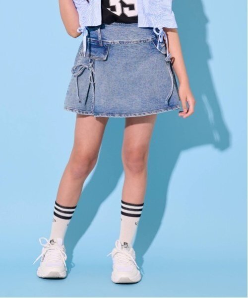 by LOVEiT（バイラビット）の「【ニコ☆プチ掲載】ポケットリボンスカート（スカート・キッズ・ブラック/オフホワイト/ブルー・150cm/160cm/130cm/140cm/120cm）」の3枚目の写真