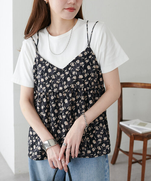 DISCOAT(ディスコート)の「花柄Vネックキャミ(キャミソール・レディース・ブラック/ベージュ・FREE)」の4枚目の写真