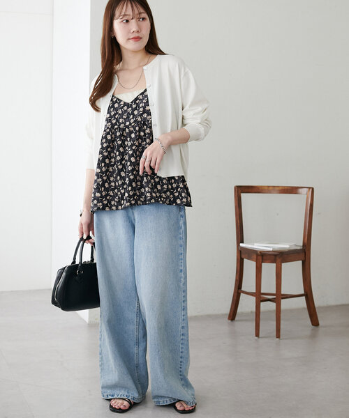 DISCOAT(ディスコート)の「花柄Vネックキャミ(キャミソール・レディース・ブラック/ベージュ・FREE)」の11枚目の写真