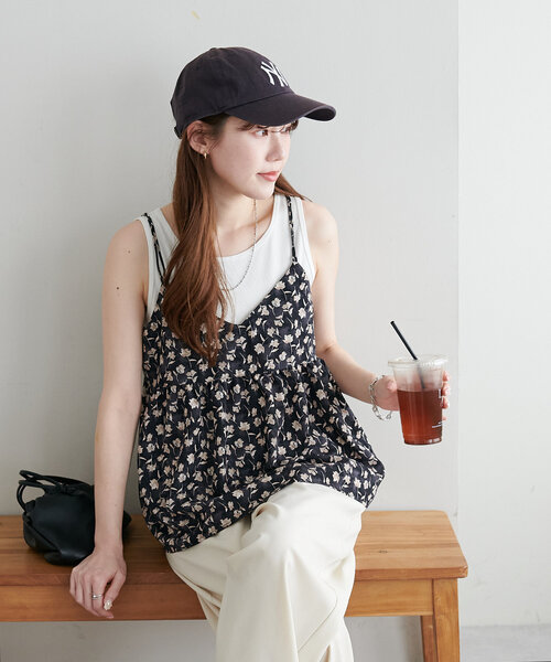 DISCOAT(ディスコート)の「花柄Vネックキャミ(キャミソール・レディース・ブラック/ベージュ・FREE)」の13枚目の写真