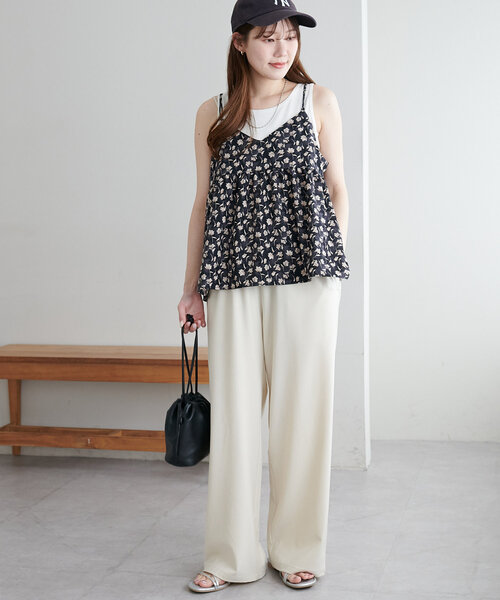 DISCOAT(ディスコート)の「花柄Vネックキャミ(キャミソール・レディース・ブラック/ベージュ・FREE)」の14枚目の写真