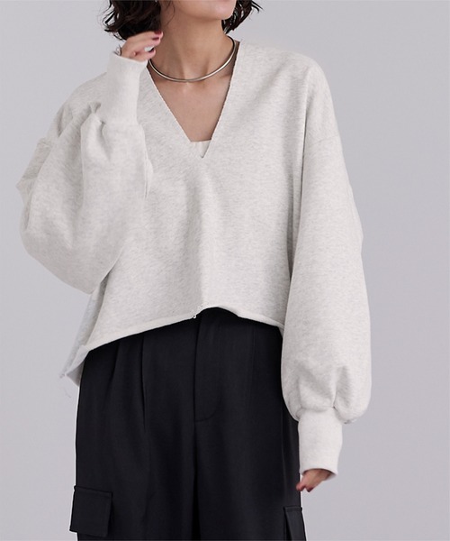 UR'S(ユアーズ)の「深Vネックスウェットプルオーバー(Tシャツ/カットソー・レディース・チャコール/オートミール/ブラック・L/M)」の15枚目の写真