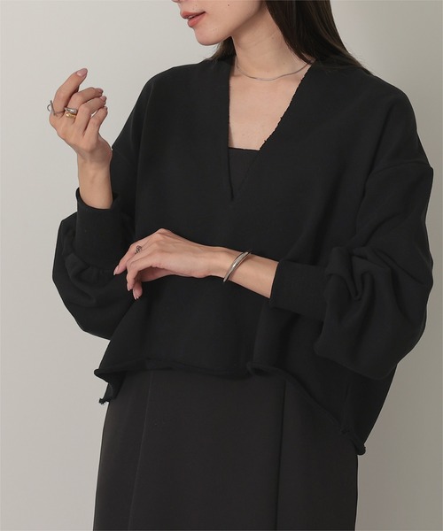 UR'S(ユアーズ)の「深Vネックスウェットプルオーバー(Tシャツ/カットソー・レディース・チャコール/オートミール/ブラック・L/M)」の11枚目の写真