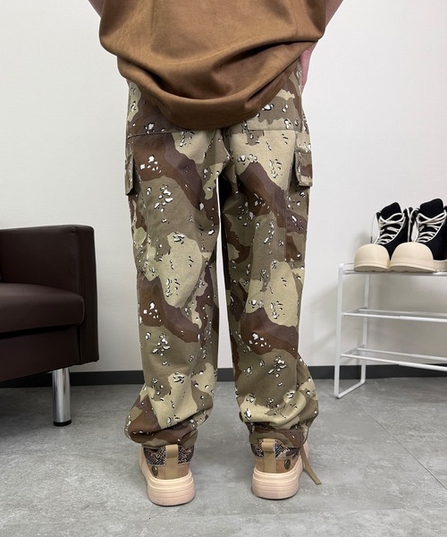 ATMARK（アットマーク）の「《ワンサイズ/　UNISEX　》デザート柄　カーゴパンツ（その他パンツ・メンズ・カーキ・MEDIUM）」の3枚目の写真