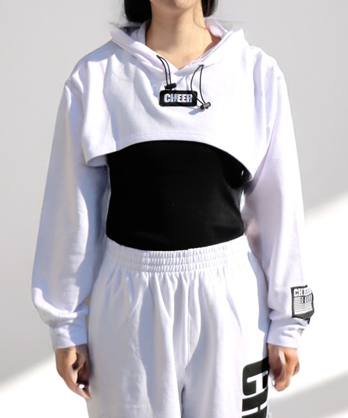 CHEER(チアー)の「CHEERショート丈パーカー(パーカー・レディース・ホワイト/ブラック・S/M/L)」の10枚目の写真