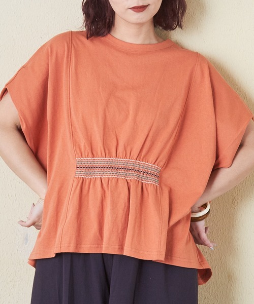 CUBE SUGAR(キューブシュガー)の「21/-OE天竺スモッキング刺繍プルオーバー(Tシャツ/カットソー・レディース・ナチュラル/ブラック/オレンジ・M)」の3枚目の写真