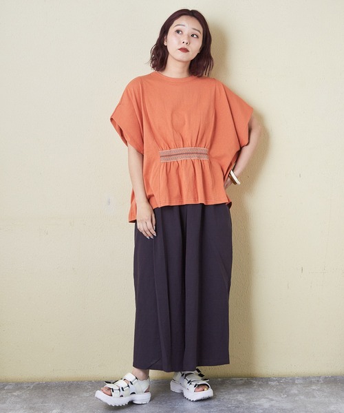 CUBE SUGAR(キューブシュガー)の「21/-OE天竺スモッキング刺繍プルオーバー(Tシャツ/カットソー・レディース・ナチュラル/ブラック/オレンジ・M)」の19枚目の写真