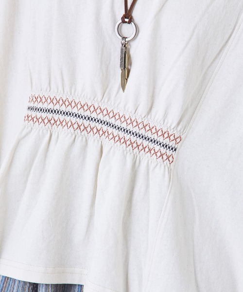 CUBE SUGAR(キューブシュガー)の「21/-OE天竺スモッキング刺繍プルオーバー(Tシャツ/カットソー・レディース・ナチュラル/ブラック/オレンジ・M)」の6枚目の写真