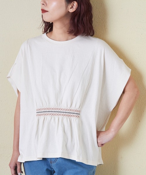 CUBE SUGAR(キューブシュガー)の「21/-OE天竺スモッキング刺繍プルオーバー(Tシャツ/カットソー・レディース・ナチュラル/ブラック/オレンジ・M)」の8枚目の写真