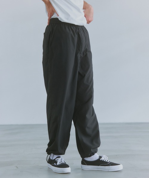 MAISON CLUB(メゾンクラブ)の「【MAISON CLUB】SUPER LIGRT TECH TRAVEL EASY TROUSERS /超軽量リップストップ素材/Tech Nylon Pants /テックナイロンパンツ(その他パンツ・メンズ・ネイビー/ブラック/カーキ・M/L)」の5枚目の写真