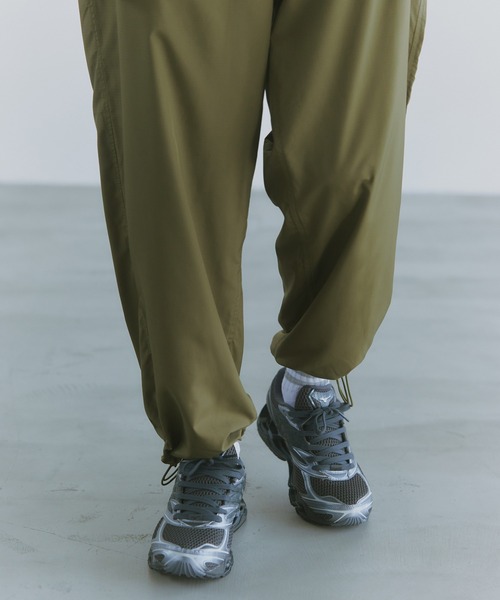 MAISON CLUB(メゾンクラブ)の「【MAISON CLUB】SUPER LIGRT TECH TRAVEL EASY TROUSERS /超軽量リップストップ素材/Tech Nylon Pants /テックナイロンパンツ(その他パンツ・メンズ・ネイビー/ブラック/カーキ・M/L)」の11枚目の写真