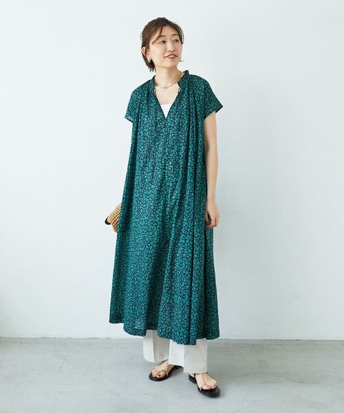 le.coeur blanc（ルクールブラン）の「《手洗い可能》フラワープリントネックギャザーワンピース（ワンピース・レディース・グリーン系その他/ホワイト系その他・38）」の16枚目の写真