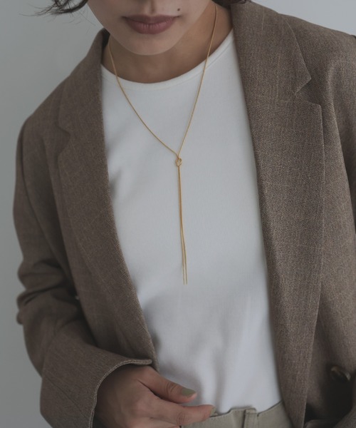 hellam(へラム)の「ノットデザイン ロングネックレス(ネックレス・レディース・シルバー/ゴールド・FREE)」の7枚目の写真