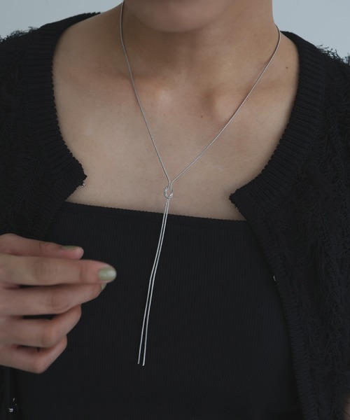 hellam(へラム)の「ノットデザイン ロングネックレス(ネックレス・レディース・シルバー/ゴールド・FREE)」の8枚目の写真