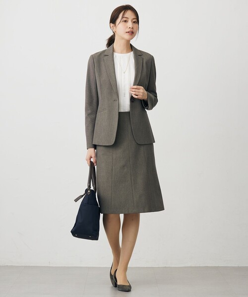J.PRESS（ジェイプレス）の「ヌーディスバックサテン ブラウス（シャツ/ブラウス・レディース・アイボリー系/ネイビー系・11/9）」の6枚目の写真