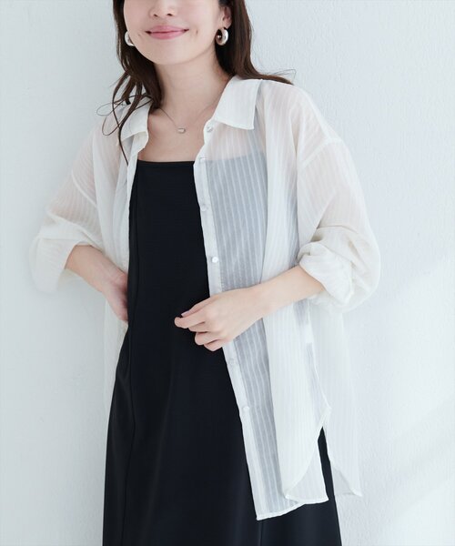 natural couture(ナチュラルクチュール)の「【WEB限定】シアービッグシャツ(シャツ/ブラウス・レディース・ブラック/ピンク/オフホワイト/ブルー・FREE)」の13枚目の写真
