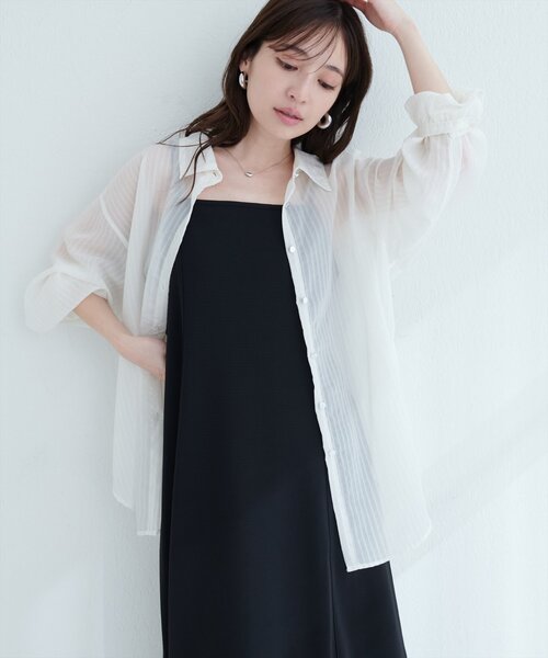 natural couture(ナチュラルクチュール)の「【WEB限定】シアービッグシャツ(シャツ/ブラウス・レディース・ブラック/ピンク/オフホワイト/ブルー・FREE)」の11枚目の写真