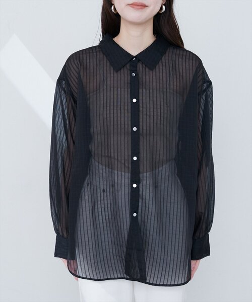 natural couture(ナチュラルクチュール)の「【WEB限定】シアービッグシャツ(シャツ/ブラウス・レディース・ブラック/ピンク/オフホワイト/ブルー・FREE)」の20枚目の写真