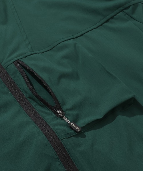 KRIFF MAYER(クリフメイヤー)の「【軽撥水・防汚・ストレッチ】アクティブフードジャケット(マウンテンパーカー・メンズ・カラフル/ブラック/グリーン/パープル/ベージュ・LARGE/X-LARGE/MEDIUM)」の13枚目の写真