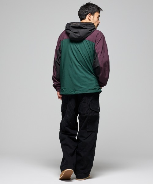 KRIFF MAYER(クリフメイヤー)の「【軽撥水・防汚・ストレッチ】アクティブフードジャケット(マウンテンパーカー・メンズ・カラフル/ブラック/グリーン/パープル/ベージュ・LARGE/X-LARGE/MEDIUM)」の21枚目の写真