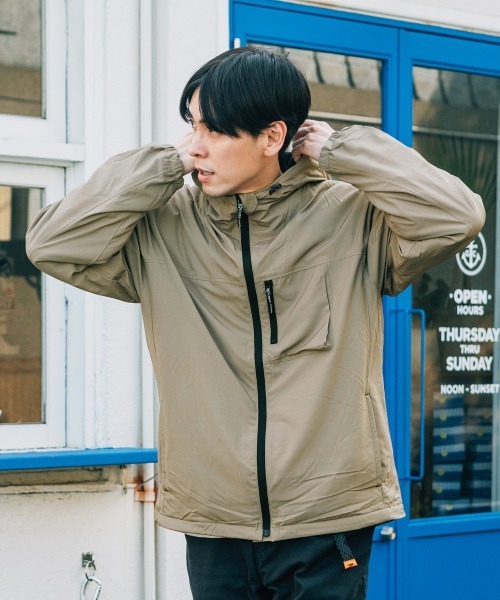 KRIFF MAYER(クリフメイヤー)の「【軽撥水・防汚・ストレッチ】アクティブフードジャケット(マウンテンパーカー・メンズ・カラフル/ブラック/グリーン/パープル/ベージュ・LARGE/X-LARGE/MEDIUM)」の22枚目の写真