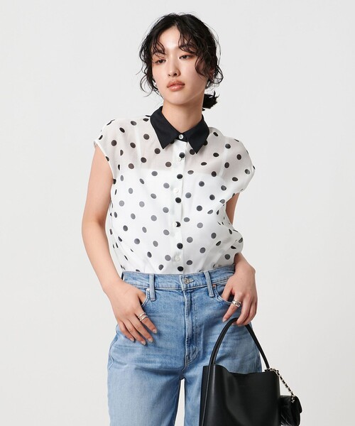 UNITED ARROWS(ユナイテッドアローズ)の「オーガンジープリント ノースリーブブラウス -ウォッシャブル-(シャツ/ブラウス・レディース・その他1/ホワイト/ネイビー・FREE)」の10枚目の写真