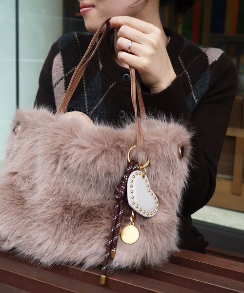 le.coeur blanc（ルクールブラン）の「《ランキング1位》フェイクファー2WAYバッグ（ショルダーバッグ・レディース・ベージュ/アイボリー/ブラック・FREE）」の22枚目の写真