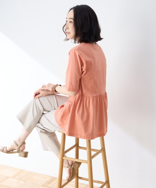 DECOY SINCE 1981(デコイシンスイチキュウハチイチ)の「【冷感】【UVカット】ひやさらコットンプレミアムペプラムプルオーバー(Tシャツ/カットソー・レディース・ネイビー/オレンジ/カーキ・M/L/LL)」の11枚目の写真