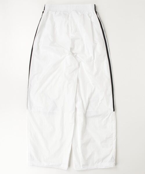 adidas（アディダス）の「チームガイスト アディカラー オーバーサイズ トラックパンツ / アディダスオリジナルス adidas Originals（その他パンツ・レディース・ホワイト/ブラック・LARGE/MEDIUM/SMALL/X-SMALL/XX-LARGE/3XL/X-LARGE）」の7枚目の写真