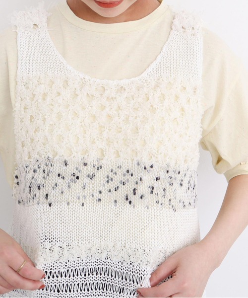 l'atelier du savon（アトリエドサボン）の「ぽつぽつ糸のcraft　knitベスト（ベスト・レディース・イエロー/ネイビー/オフホワイト・FREE）」の6枚目の写真