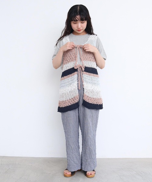 l'atelier du savon（アトリエドサボン）の「ぽつぽつ糸のcraft　knitベスト（ベスト・レディース・イエロー/ネイビー/オフホワイト・FREE）」の12枚目の写真